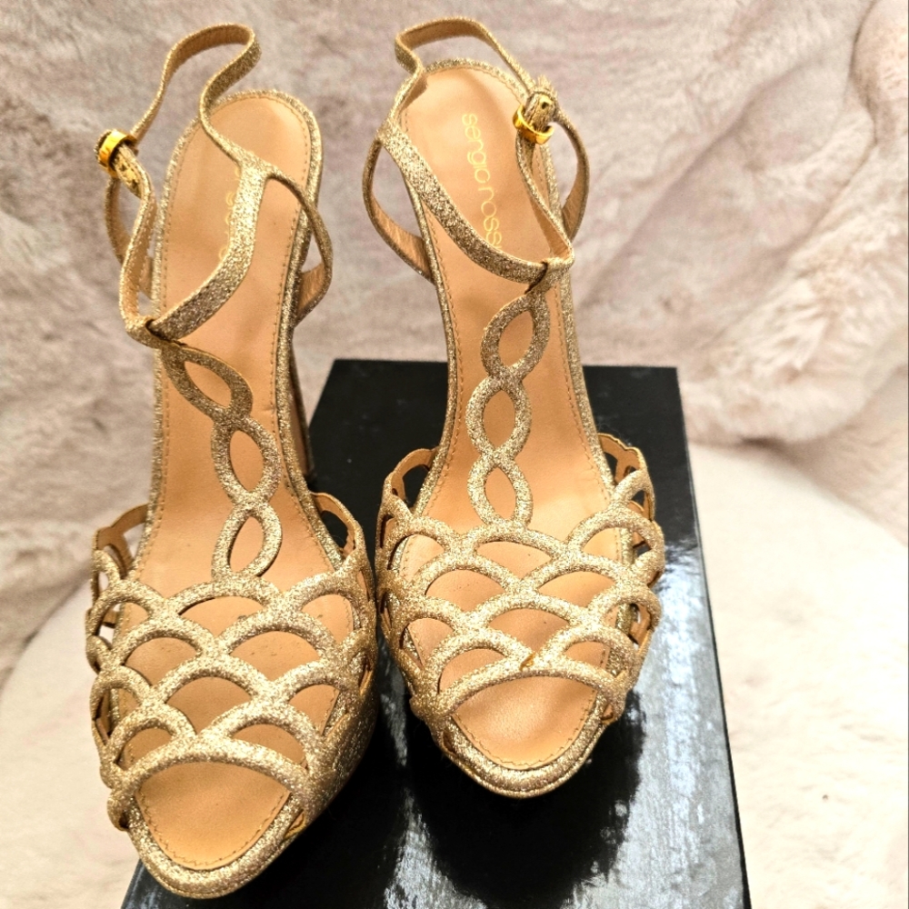 Sergio Rossi high hill gold pumps. . Size 8